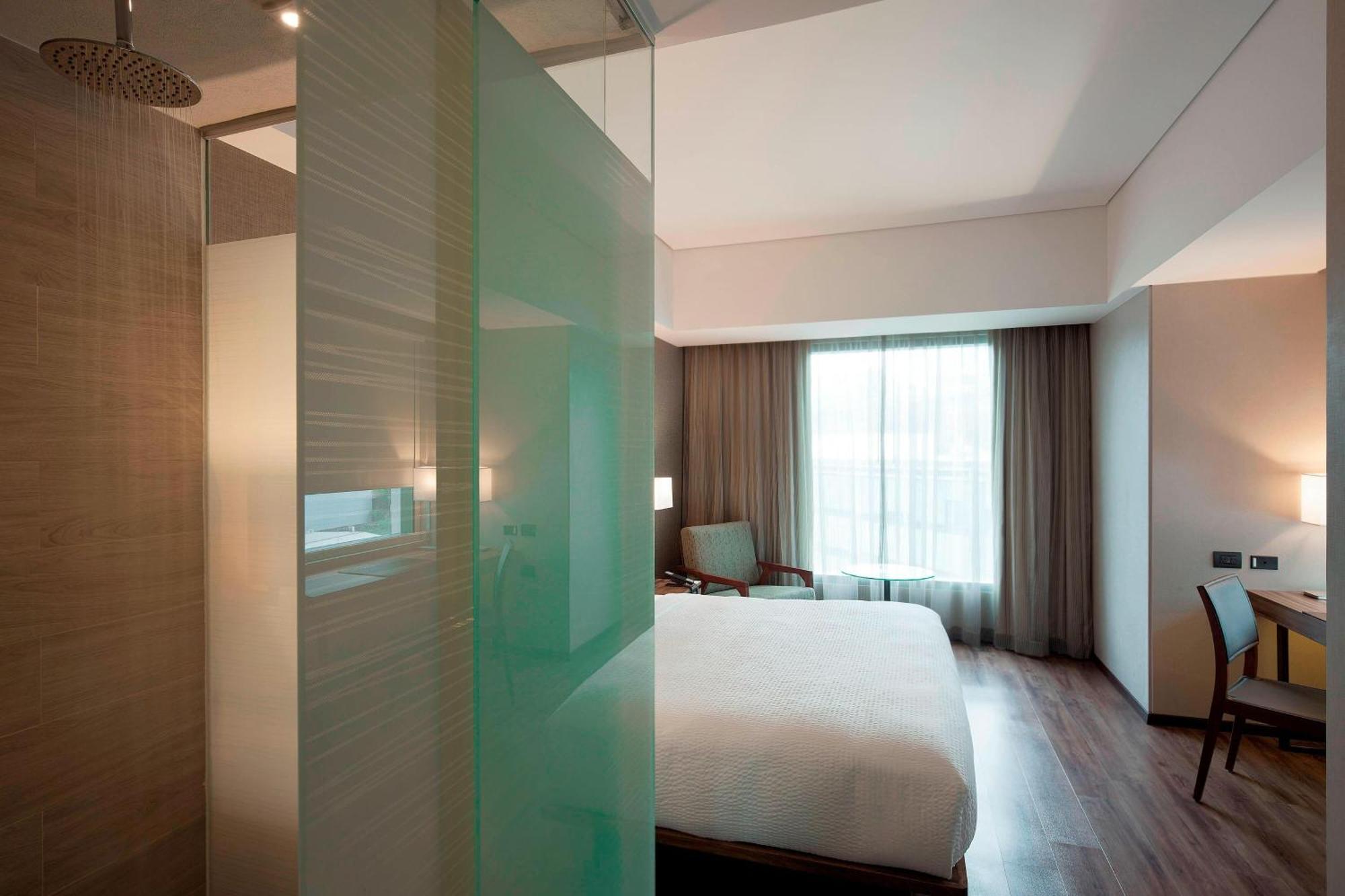 Hotel Ac By Marriott Santa Fe 4*